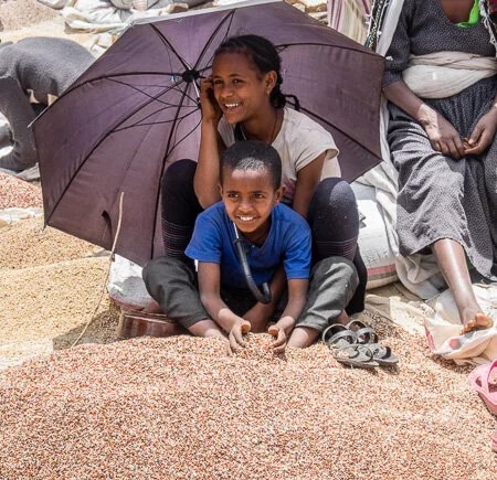 Lalibela market vendors