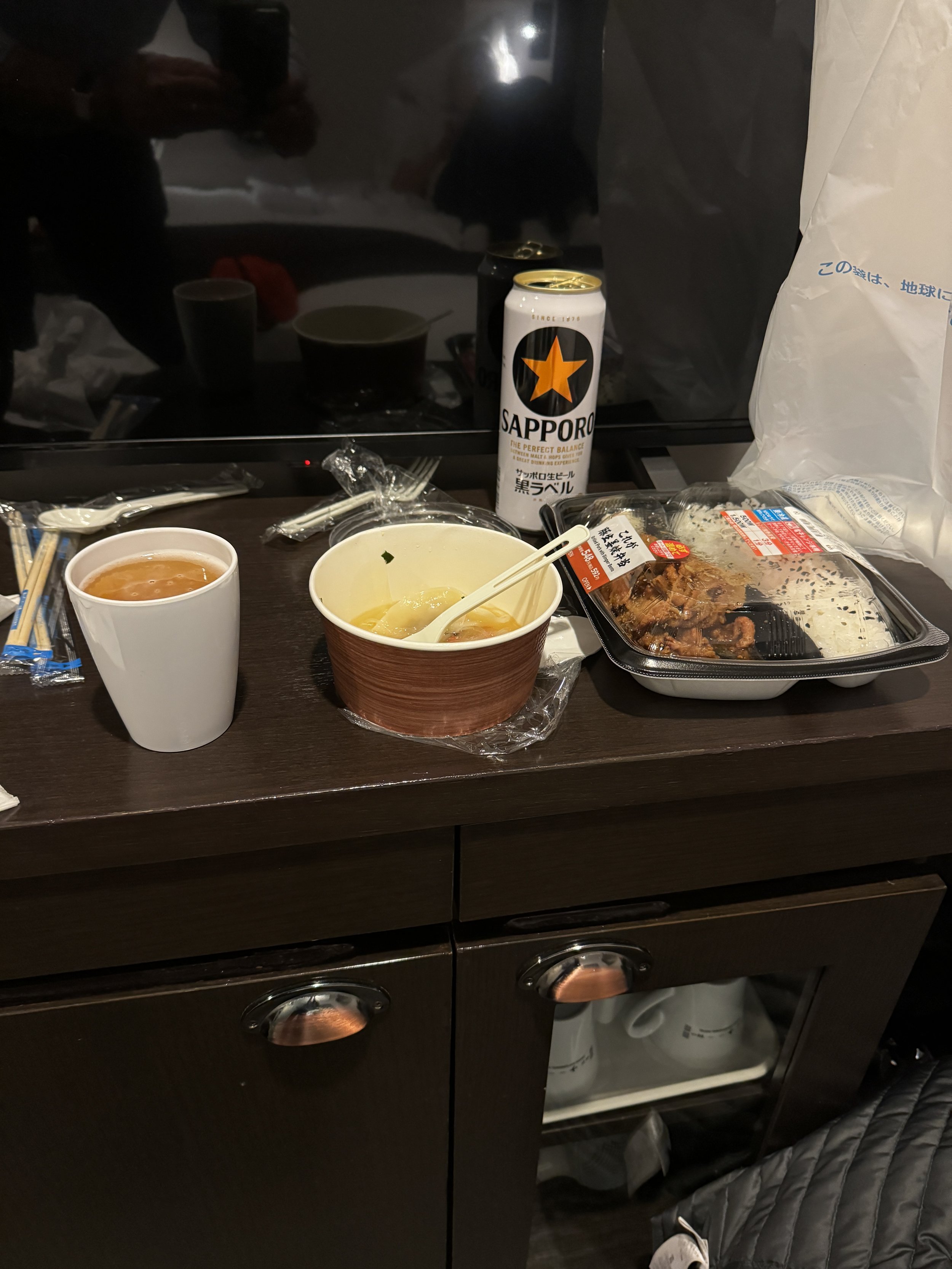  Our grand first night dinner in Osaka! 