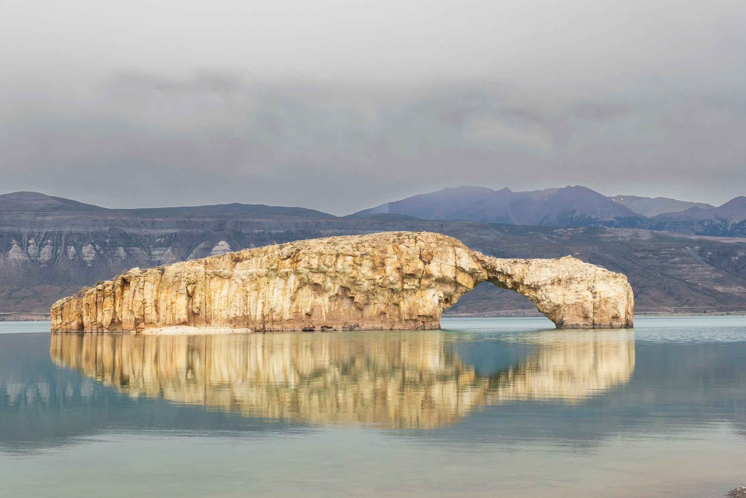  Reflected arch, very rare, still day 
