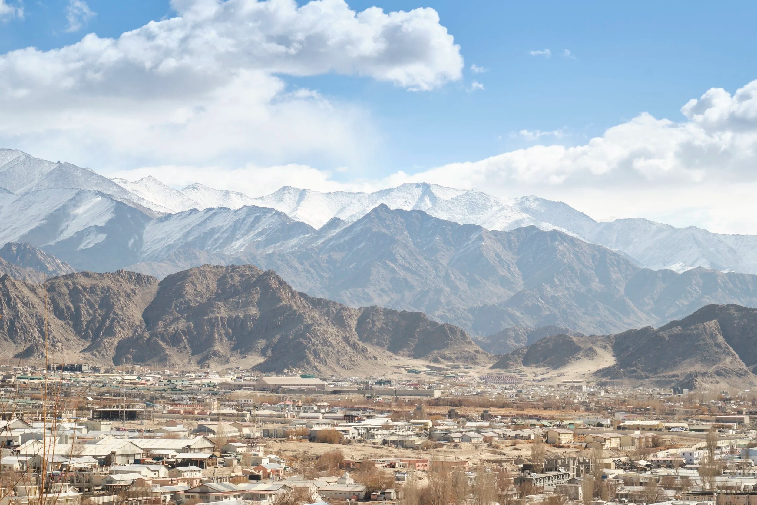  Leh (3800 metres) with the Himalayan Zanskar Range (6000 metres) in the far background 