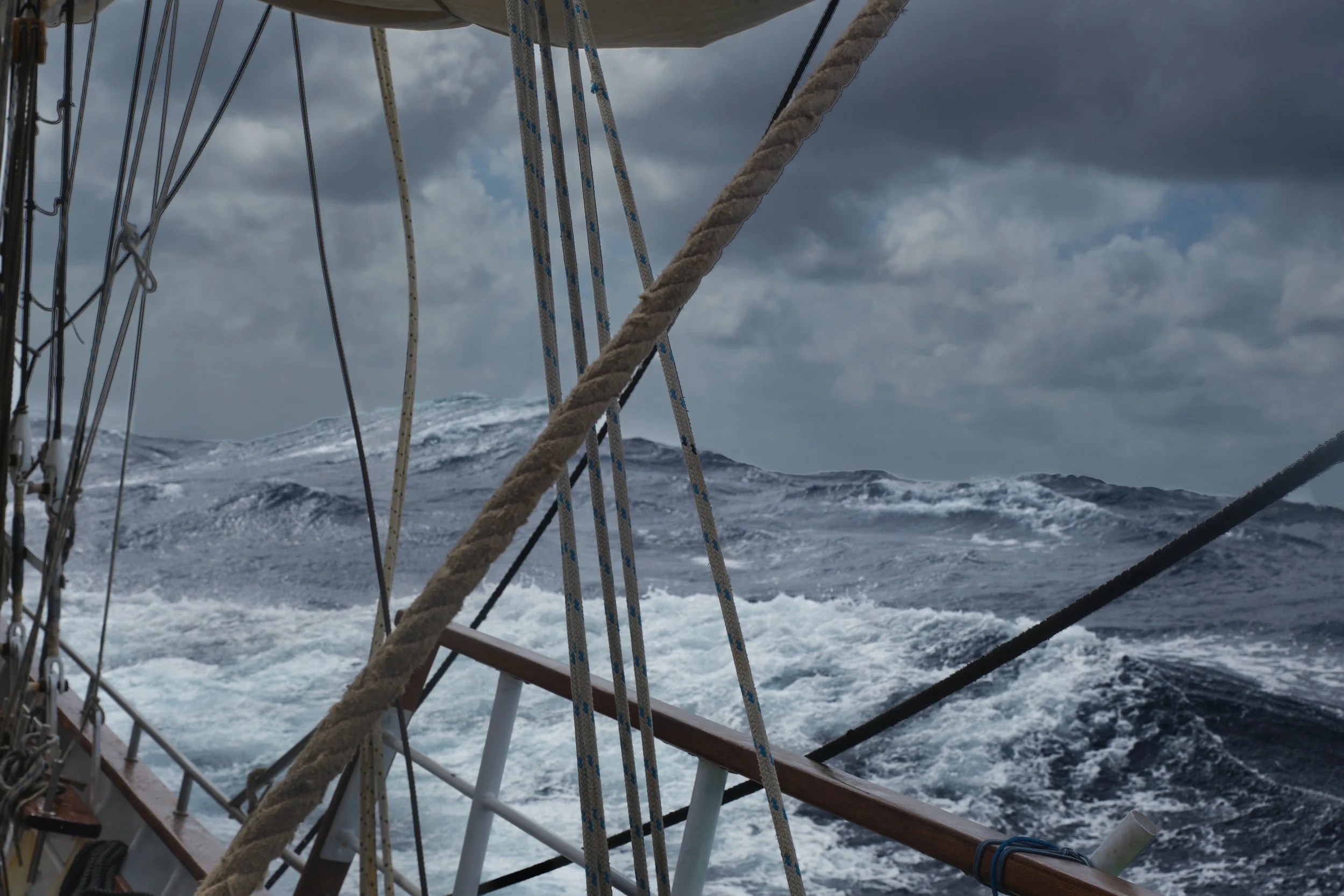 off bermuda force 6 1.jpg