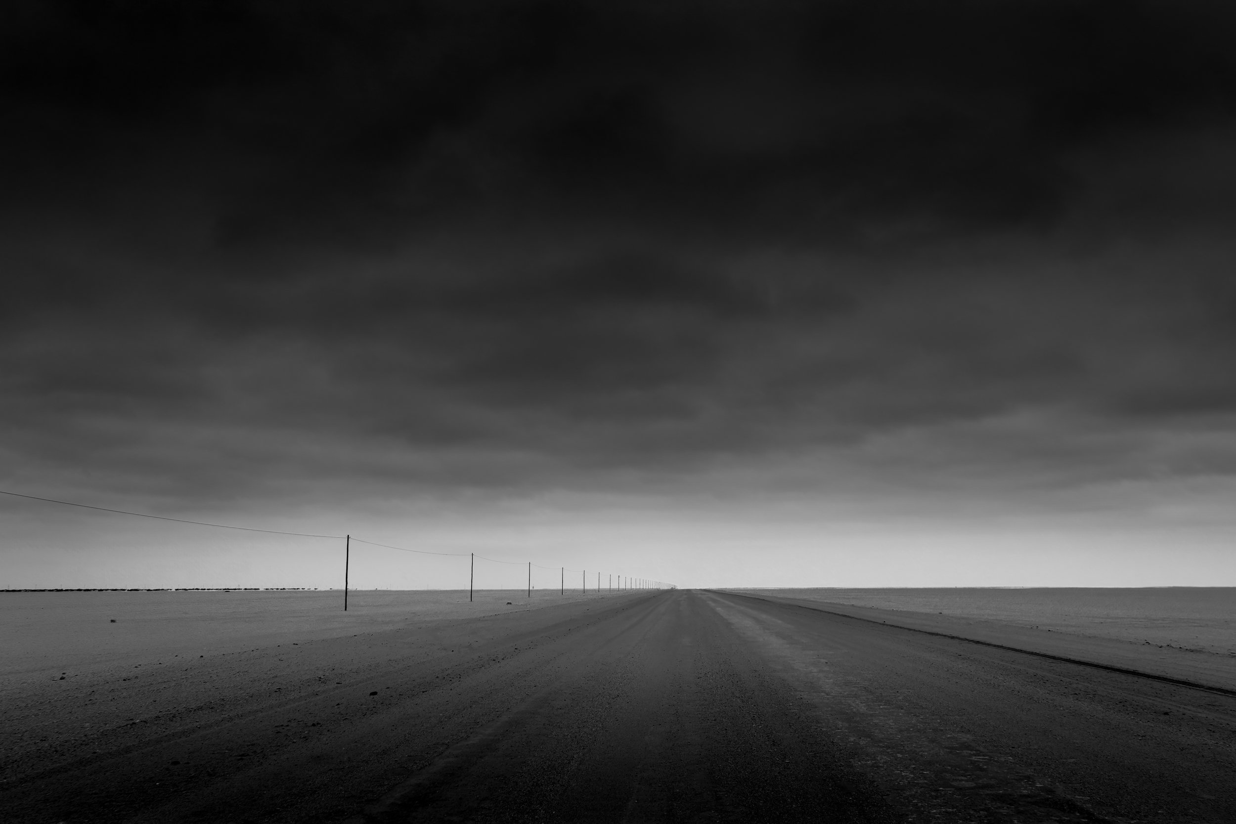 Namibia dirt higway to horizon.jpg